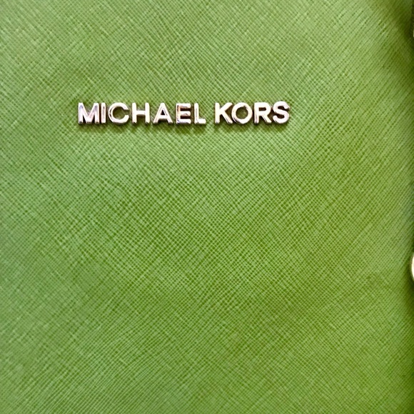 SOLD EBAY Michael Kors Jet Set Travel Tote Green - Picture 5 of 5